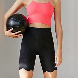 Free People FP Movement Scallop Petal Pusher Bike Shorts Black Size XS EUC